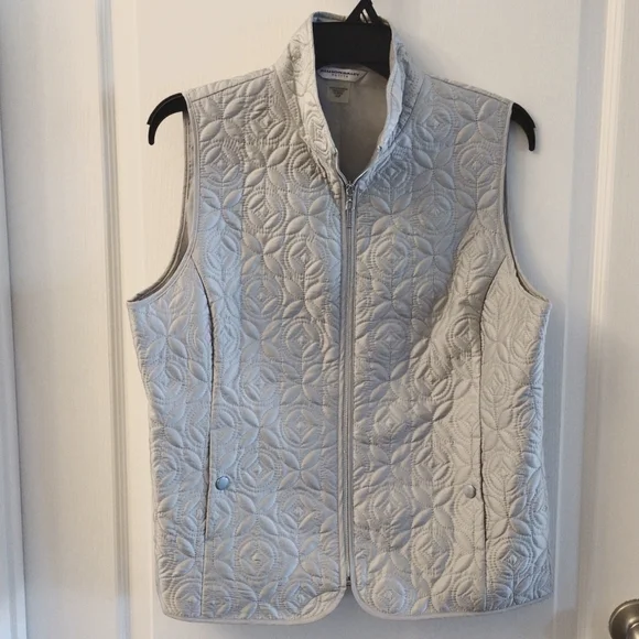 Allison Daley Women's Light Grey Quilted Vest, Size 10 Petite. - Picture 3 of 11